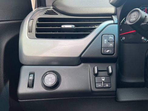 Used 2016 Chevrolet Tahoe LT RWD image 19