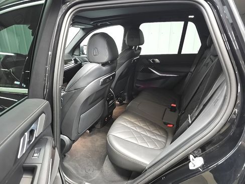 Used 2025 BMW X5 xDrive40i w/ Premium Package image 35