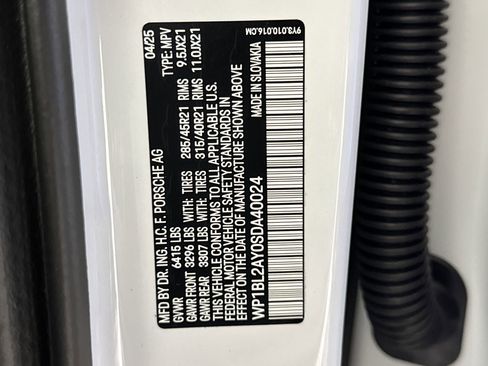 Certified 2025 Porsche Cayenne S image 31