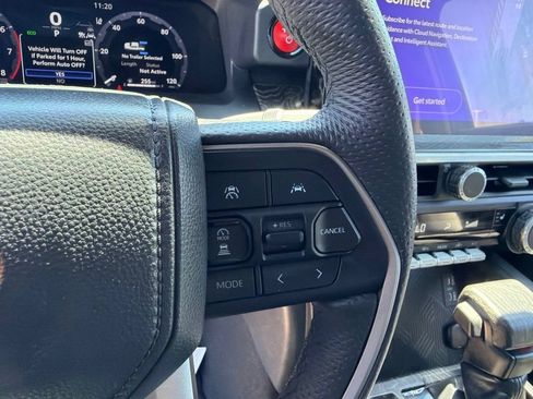 Used 2025 Toyota Tacoma TRD Off-Road AWD/4WD image 18