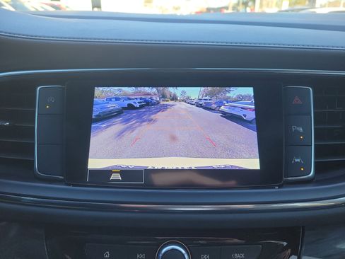 Used 2022 Buick Enclave Essence image 34