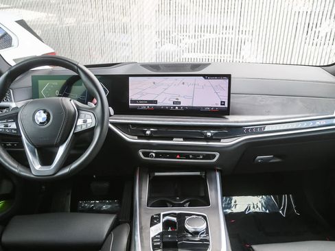 Used 2025 BMW X5 sDrive40i image 9