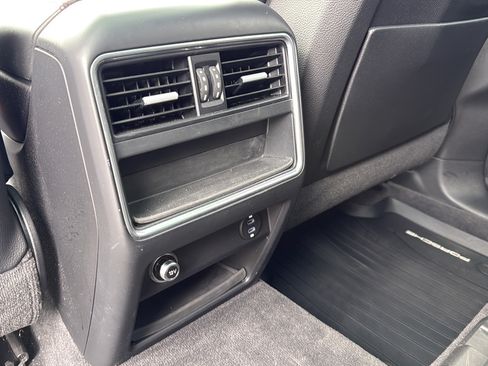 Used 2021 Porsche Cayenne GTS AWD/4WD image 26
