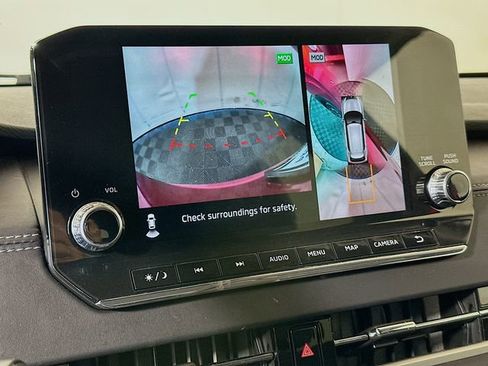 Used 2024 Mitsubishi Outlander SE image 17