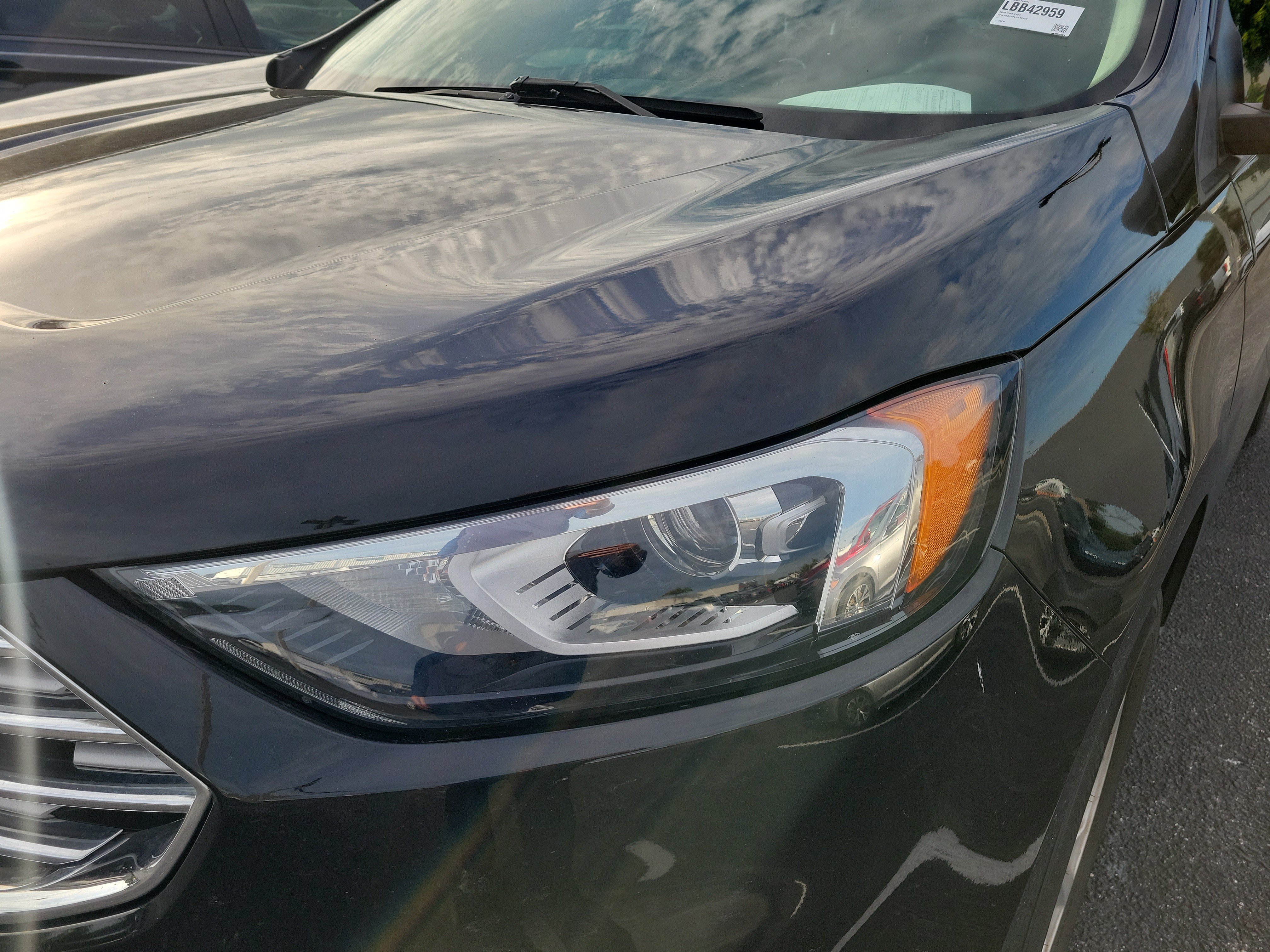 Used 2020 Ford Edge SE FWD image 4