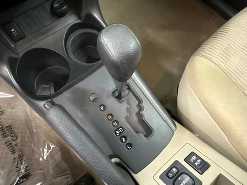 Used 2012 Toyota RAV4 4WD w/ Value Pkg image 33