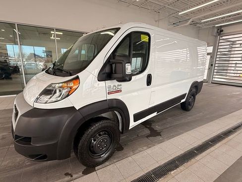 Used 2022 RAM ProMaster 2500 w/ Driver Convenience Group FWD image 5