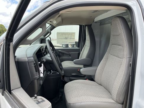 New 2025 GMC Savana 3500 w/ Power Convenience Package image 8