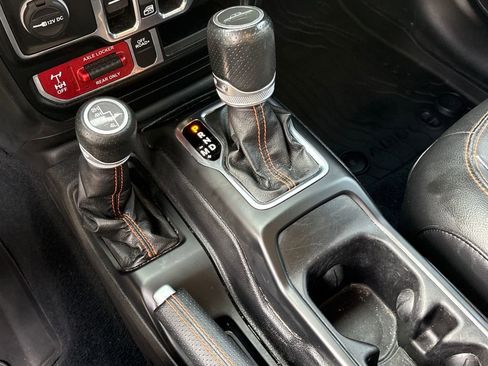 Used 2020 Jeep Gladiator Mojave image 28