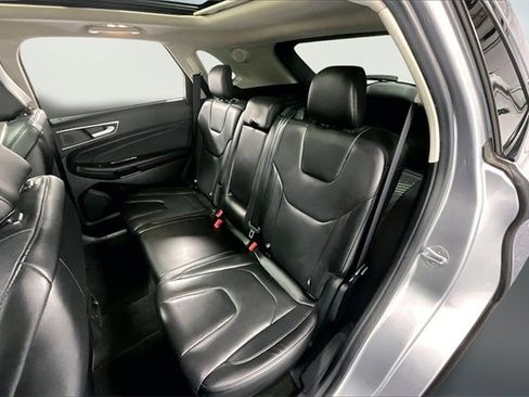 Used 2020 Ford Edge Titanium w/ Equipment Group 301A image 23