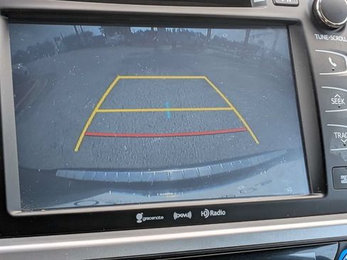 Used 2017 Toyota Highlander Limited AWD/4WD image 27