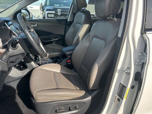 Used 2019 Hyundai Santa Fe XL image 10