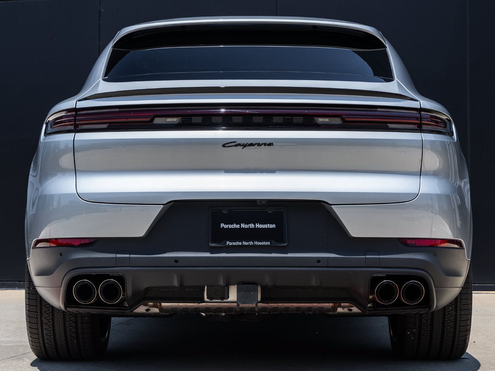 Certified 2025 Porsche Cayenne E-Hybrid Coupe AWD/4WD image 10
