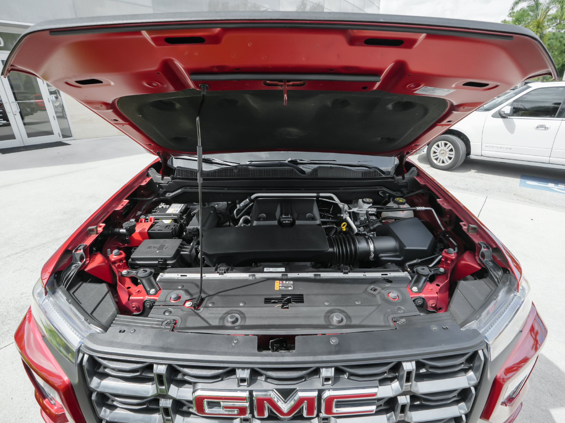 Used 2023 GMC Canyon AT4 w/ Technology Package AWD/4WD image 44