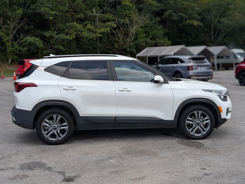Used 2023 Kia Seltos S FWD image 10