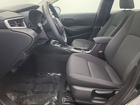 Used 2025 Toyota Corolla LE image 27