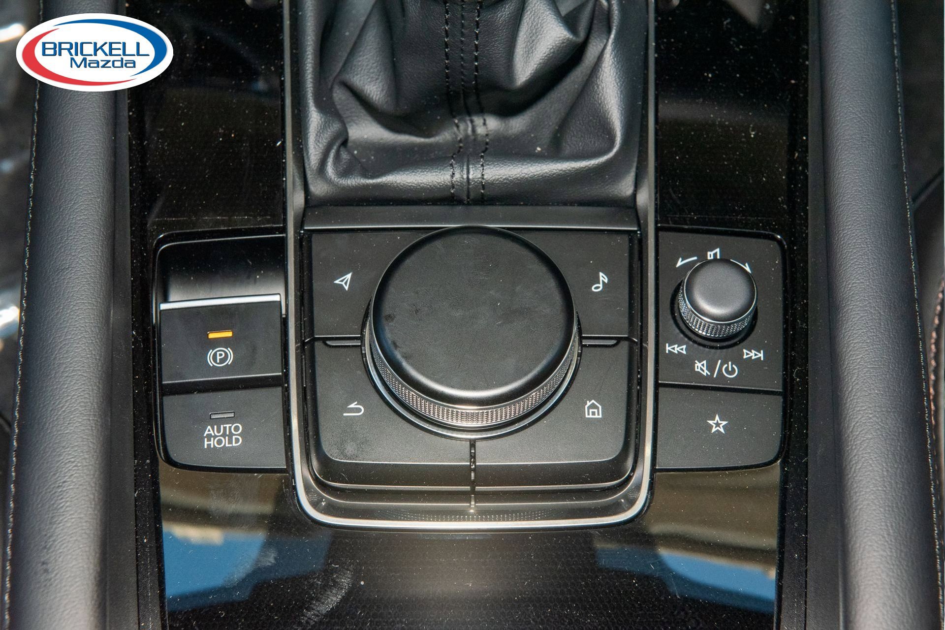 New 2025 MAZDA MAZDA3 2.5 S Hatchback w/ Premium Pkg FWD image 25