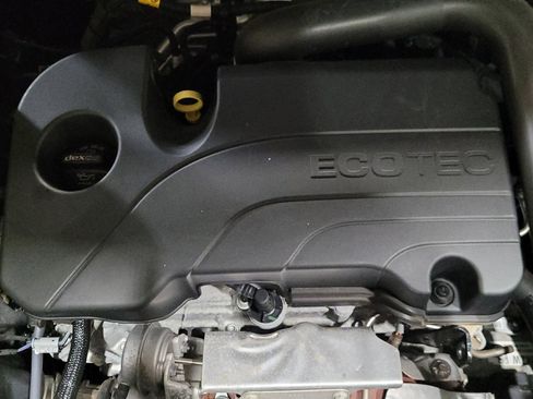 Used 2023 Chevrolet Equinox LT image 30