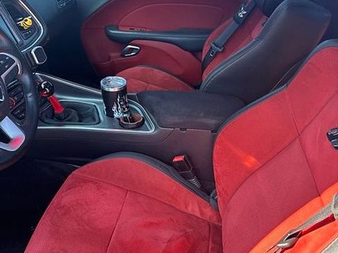 Used 2016 Dodge Challenger R/T Scat Pack w/ Leather Interior Group RWD image 4