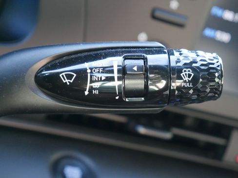 Used 2025 Hyundai Elantra Sport w/ Cargo Package image 27