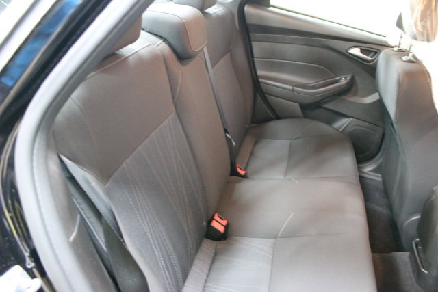 Used 2016 Ford Focus SE FWD image 9