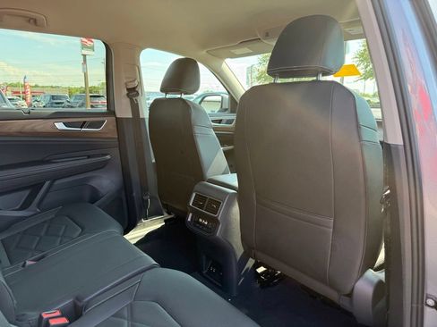 Used 2026 Volkswagen Atlas SE AWD/4WD image 14