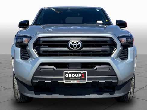 Used 2025 Toyota Tacoma SR image 4