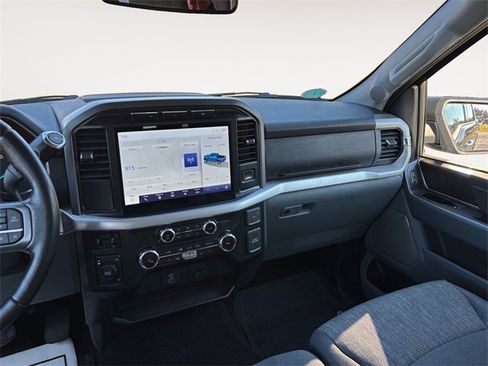 Used 2022 Ford F150 XLT w/ Equipment Group 302A High image 11