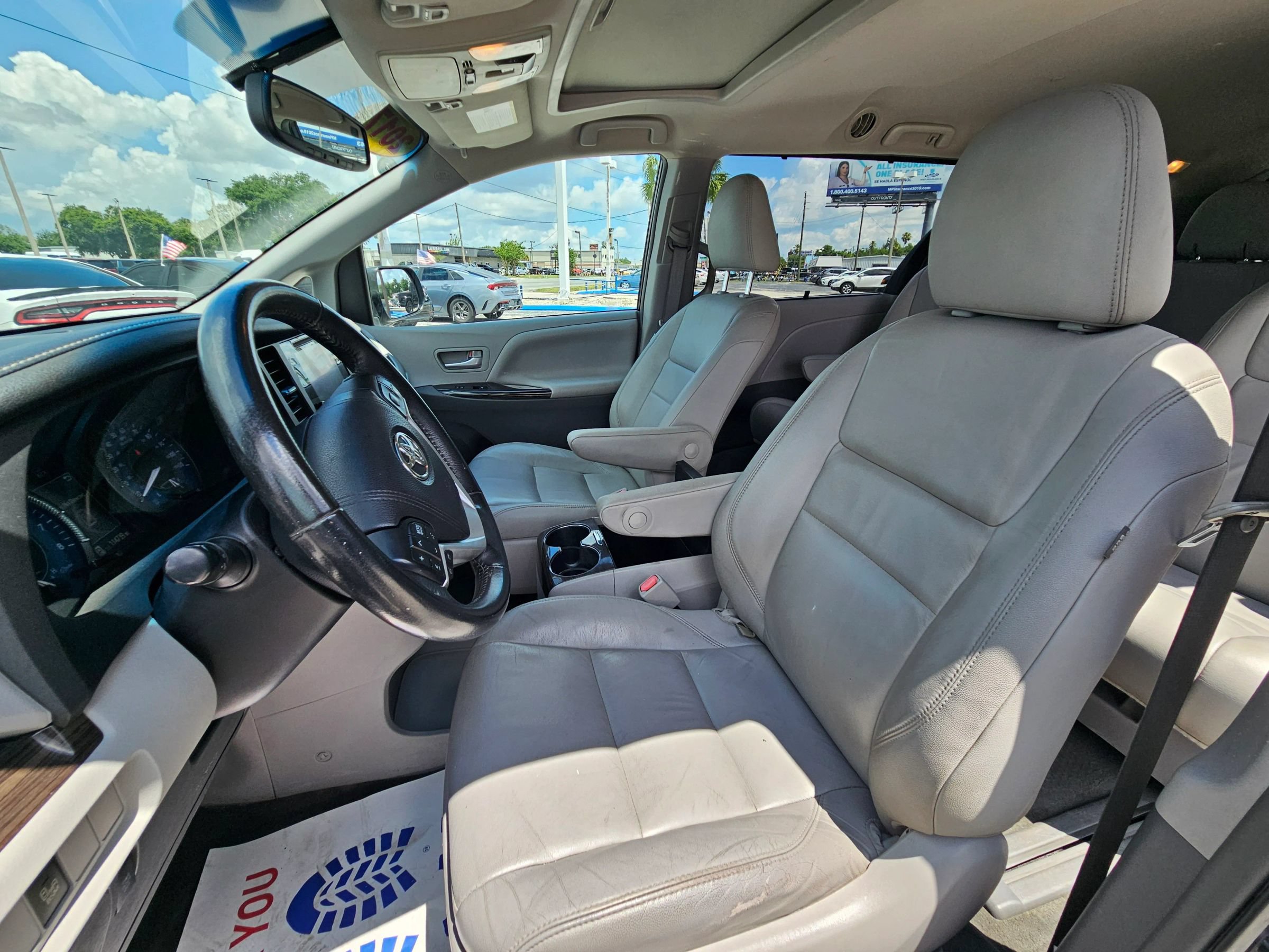 Used 2017 Toyota Sienna XLE AWD/4WD image 13