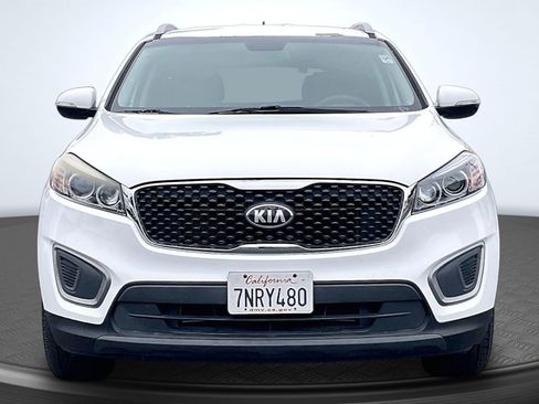 Used 2016 Kia Sorento FWD image 3