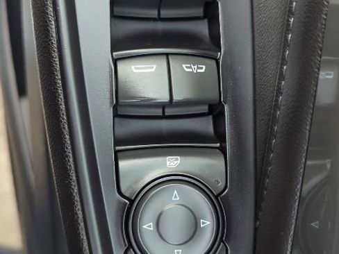 Certified 2023 Chevrolet Traverse LT image 12