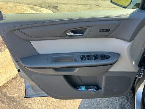 Used 2017 GMC Acadia Limited SLT image 21