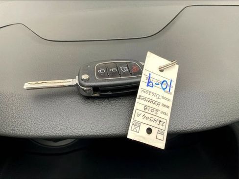 Used 2018 Hyundai Tucson SEL image 11