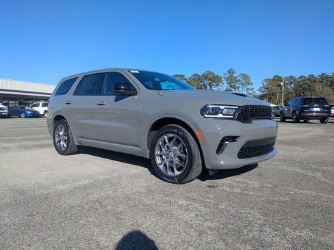 New 2026 Dodge Durango GT w/ Mopar All Weather Package AWD/4WD image 2