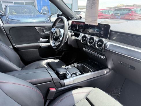 Used 2020 Mercedes-Benz GLB 250 w/ AMG Line image 9