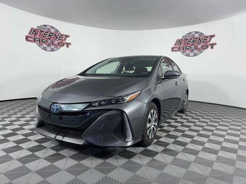 Used 2022 Toyota Prius Prime LE image 1