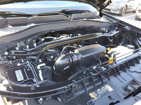 Used 2022 Ford Explorer Limited w/ Limited Technology Package image 11