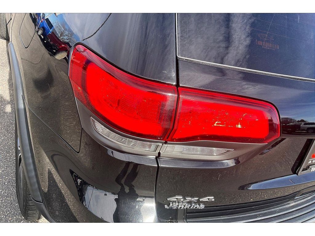 Used 2019 Jeep Grand Cherokee Trailhawk AWD/4WD image 30
