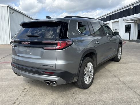 Used 2024 GMC Acadia Elevation FWD image 11