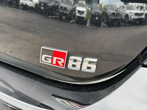 Used 2022 Toyota GR86 Premium w/ ALL Weather Mat Package (TMS) RWD image 13