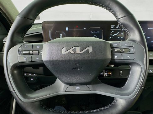 Used 2024 Kia EV9 Light Long Range image 44