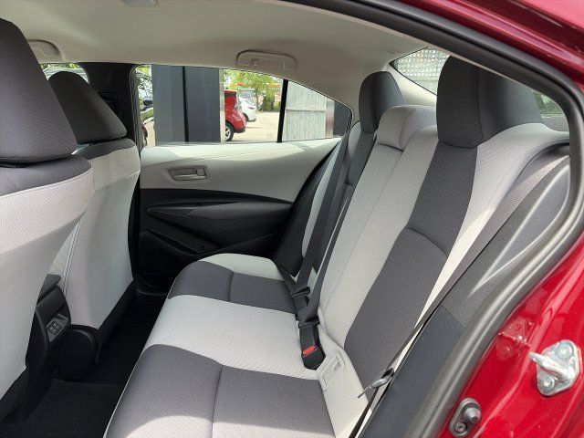 Used 2025 Toyota Corolla LE FWD image 22