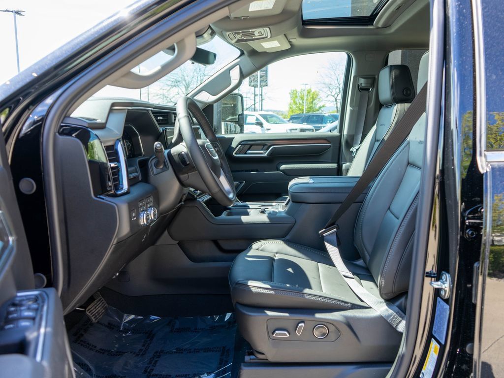 New 2026 GMC Sierra 3500 Denali w/ Denali Reserve Package AWD/4WD image 11