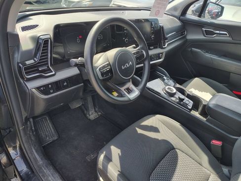 Used 2023 Kia Sportage LX AWD/4WD image 10