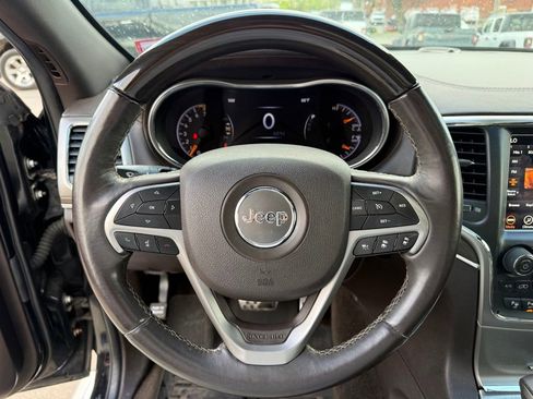 Used 2018 Jeep Grand Cherokee Overland image 14
