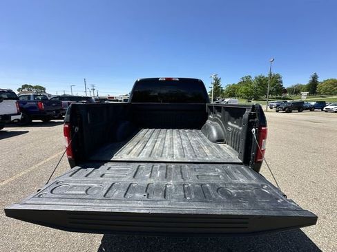 Used 2018 Ford F150 XLT w/ Equipment Group 302A Luxury AWD/4WD image 23