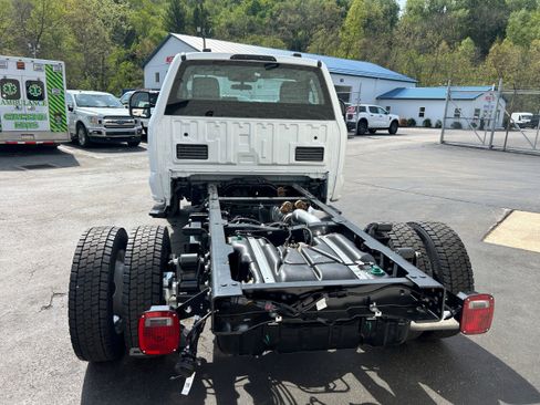 New 2026 Ford F550 4x4 Regular Cab Super Duty image 10