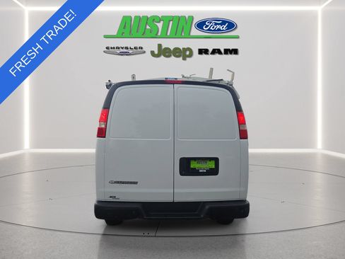 Used 2012 Chevrolet Express 2500 RWD image 4