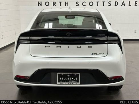 Used 2023 Toyota Prius Prime FWD image 5