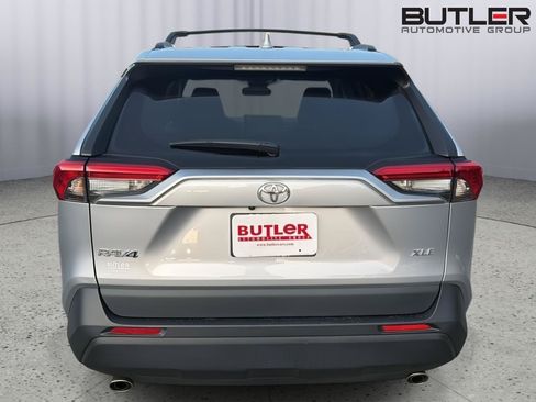 Certified 2023 Toyota RAV4 XLE Premium FWD image 5